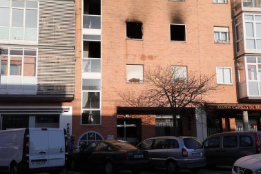 Un hombre de 33 años murió en el incendio de un piso en la localidad de Mendillorri.