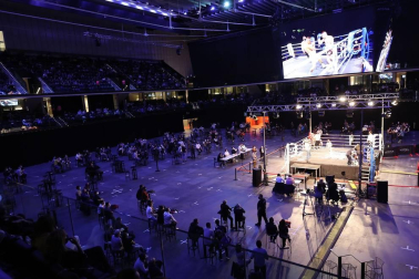 El navarro David Soria, 'Infierno', se quedó sin revalidar el título y cayó en tres asaltos contra José Gregorio 'La Sombra' en una velada celebrada en el Navarra Arena.