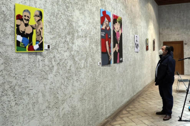 El creador ha protagonizado su primera rueda de prensa y mantiene el anonimato dos años después de comenzar su carrera como artista gráfico.