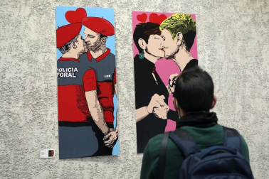 El creador ha protagonizado su primera rueda de prensa y mantiene el anonimato dos años después de comenzar su carrera como artista gráfico.