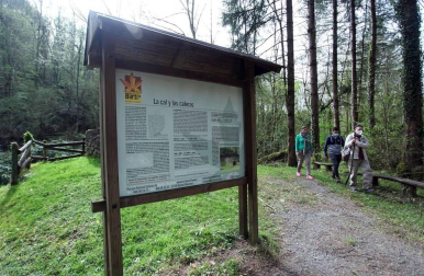 Los amantes de la naturaleza aprovecharon este Jueves Santo, 1 de abril, para visitar el Señorío de Bertiz donde se reanudaron los senderos cerrados antes por las medidas contra el coronavirus.