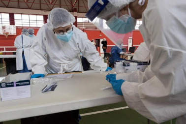 El departamento de Salud está llevando a cabo este viernes, 2 de abril, un cribado en Arguedas ante el incremento de positivos de Covid-19 registrado en los últimos días.