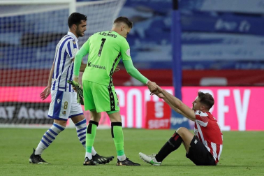 La Real Sociedad se proclamó campeona de la Copa del Rey de la pasada temporada, aplazada por la pandemia de coronavirus, al ganar por 0-1 al Athletic Club con un gol de penalti marcado por Mikel Oyarzábal.