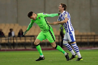 La Real Sociedad se proclamó campeona de la Copa del Rey de la pasada temporada, aplazada por la pandemia de coronavirus, al ganar por 0-1 al Athletic Club con un gol de penalti marcado por Mikel Oyarzábal.