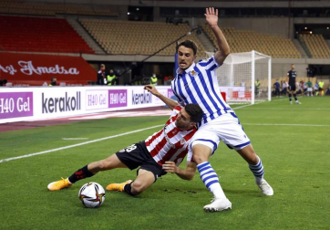 La Real Sociedad se proclamó campeona de la Copa del Rey de la pasada temporada, aplazada por la pandemia de coronavirus, al ganar por 0-1 al Athletic Club con un gol de penalti marcado por Mikel Oyarzábal.