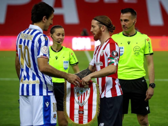 La Real Sociedad se proclamó campeona de la Copa del Rey de la pasada temporada, aplazada por la pandemia de coronavirus, al ganar por 0-1 al Athletic Club con un gol de penalti marcado por Mikel Oyarzábal.