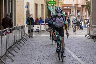 Valverde agranda su leyenda con un triunfo en su despedida