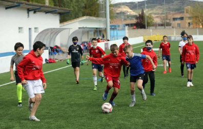 Todas las fotos de los participantes en el Campus de Semana Santa de la Fundación Osasuna en Sangüesa