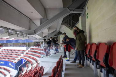 Imágenes de la primera visita guiada para socios al estadio de El Sadar tras su reforma.
