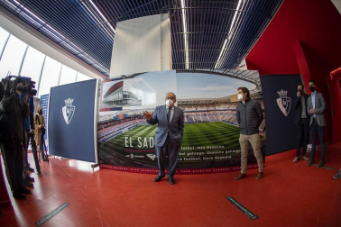 Imágenes de la primera visita guiada para socios al estadio de El Sadar tras su reforma.