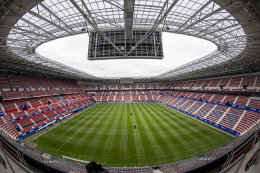Imágenes de la primera visita guiada para socios al estadio de El Sadar tras su reforma.