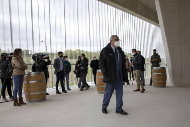 Imágenes de la primera visita guiada para socios al estadio de El Sadar tras su reforma.
