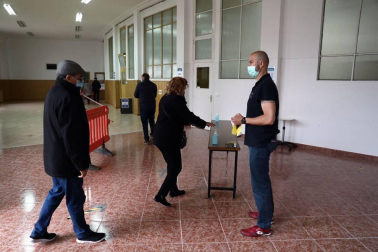 Este sábado, 10 de abril, se abre como centro de vacunación contra el Covid-19 el antiguo Colegio de Maristas, en Pamplona. Se trata de un espacio muy amplio con una importante capacidad para la administración de vacunas. Esta instalación se une a las ya utilizadas con este fin en la comarca de Pamplona, el polideportivo de la UPNA y Forem,