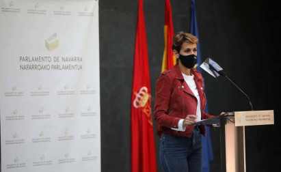 El acto se ha celebrado en el Parlamento de Navarra, donde la entidad ha recibido el reconocimiento de las instituciones navarras