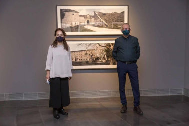 La artista, Premio Nacional de Fotografía 2020, inaugura 'Pasado y presente, la memoria y su construcción', una exposición que recoge sus trabajos desde los años 90 hasta la actualidad