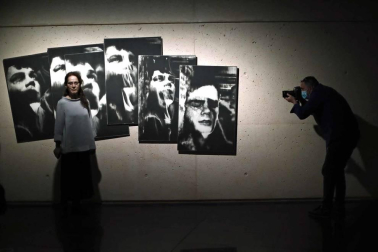 La artista, Premio Nacional de Fotografía 2020, inaugura 'Pasado y presente, la memoria y su construcción', una exposición que recoge sus trabajos desde los años 90 hasta la actualidad