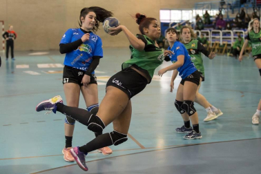 El conjunto villavés de Gurpea Beti Onak han superado al Basauri (24-14)