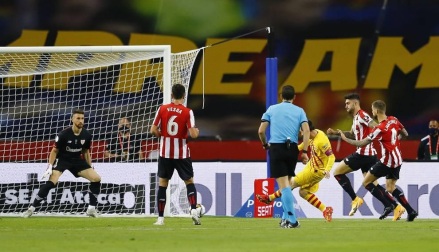 El FC Barcelona goleó (0-4) al Athletic Club este sábado en la final de la Copa del Rey celebrada en el Estadio de La Cartuja, una lucha sin rival para los azulgrana que salen campeones dos años después gracias al gran despliegue que lideraron Messi y De Jong.