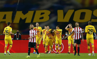El FC Barcelona goleó (0-4) al Athletic Club este sábado en la final de la Copa del Rey celebrada en el Estadio de La Cartuja, una lucha sin rival para los azulgrana que salen campeones dos años después gracias al gran despliegue que lideraron Messi y De Jong.