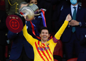 El FC Barcelona goleó (0-4) al Athletic Club este sábado en la final de la Copa del Rey celebrada en el Estadio de La Cartuja, una lucha sin rival para los azulgrana que salen campeones dos años después gracias al gran despliegue que lideraron Messi y De Jong.