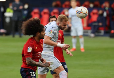 Imágenes del partido Osasuna-Valencia disputado en El Sadar.