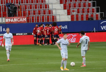 Imágenes del partido Osasuna-Valencia disputado en El Sadar.