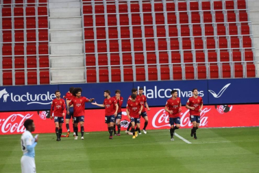 Imágenes del partido Osasuna-Valencia disputado en El Sadar.