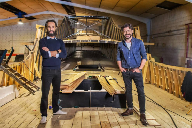 Coincidiendo con el quinto centenario de la primera vuelta al mundo en barco, Amazon Prime Video y Televisión Española preparan una serie, 'Sin límites', cuyo rodaje comienza en Navarra y que estará protagonizada por los actores Álvaro Morte, en el papel de Elcano, y el brasileño Rodrigo Santoro, en el de Magallanes.