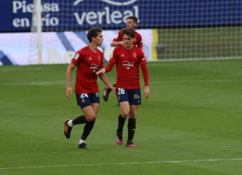 Imágenes del partido Osasuna-Valencia disputado en El Sadar.