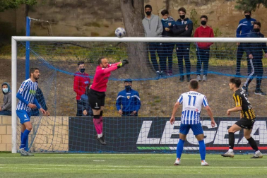 Los navarros se impusieron con un 3-0 que les acerca hacia la permanencia