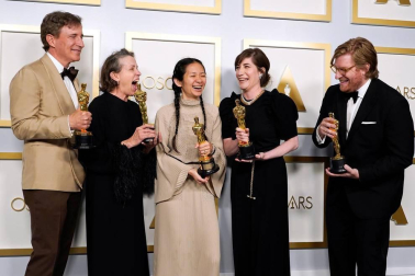 Galería de fotos de la alfombra roja de los Premios Oscar 2021, que este año han recuperado la presencialidad