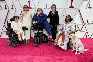 Galería de fotos de la alfombra roja de los Premios Oscar 2021, que este año han recuperado la presencialidad