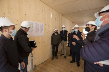 Obras para la construcción de viviendas en la calle Descalzos de Pamplona.