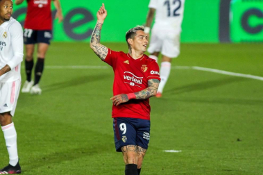 Imágenes del partido entre Real Madrid y Osasuna en el estadio Alfredo Di Stéfano.
