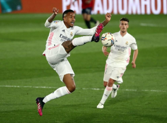 Imágenes del partido entre Real Madrid y Osasuna en el estadio Alfredo Di Stéfano.