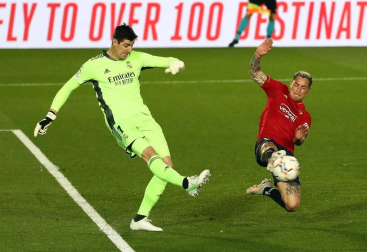 Imágenes del partido entre Real Madrid y Osasuna en el estadio Alfredo Di Stéfano.
