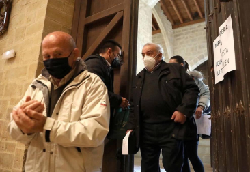 Ujué ha celebrado este domingo, día 2 de mayo, cinco eucaristías en las que se han repartido los pueblos que, en un contexto normal, hubieran peregrinado hasta el santuario.