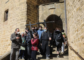 Ujué ha celebrado este domingo, día 2 de mayo, cinco eucaristías en las que se han repartido los pueblos que, en un contexto normal, hubieran peregrinado hasta el santuario.