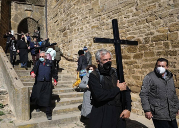 Ujué ha celebrado este domingo, día 2 de mayo, cinco eucaristías en las que se han repartido los pueblos que, en un contexto normal, hubieran peregrinado hasta el santuario.
