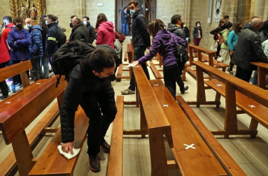 Ujué ha celebrado este domingo, día 2 de mayo, cinco eucaristías en las que se han repartido los pueblos que, en un contexto normal, hubieran peregrinado hasta el santuario.