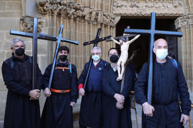 Ujué ha celebrado este domingo, día 2 de mayo, cinco eucaristías en las que se han repartido los pueblos que, en un contexto normal, hubieran peregrinado hasta el santuario.