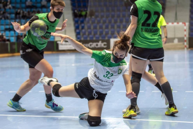 Final del play-off de Primera Nacional Femenino disputada en el Pabellón Anaitasuna