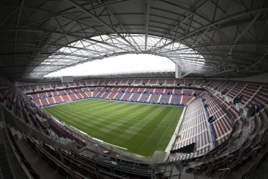 Imágenes de la primera visita guiada para socios al estadio de El Sadar tras su reforma.