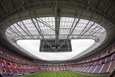 Imágenes de la primera visita guiada para socios al estadio de El Sadar tras su reforma.