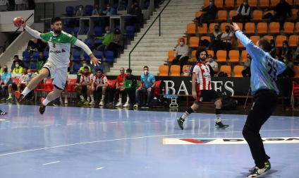 El Helvetia Anaitasuna venció de forma clara al Fertiberia Puerto Sagunto (33-28) y volvió a ganar tras cuatro derrotas consecutivas.
