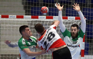 El Helvetia Anaitasuna venció de forma clara al Fertiberia Puerto Sagunto (33-28) y volvió a ganar tras cuatro derrotas consecutivas.