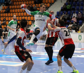 El Helvetia Anaitasuna venció de forma clara al Fertiberia Puerto Sagunto (33-28) y volvió a ganar tras cuatro derrotas consecutivas.