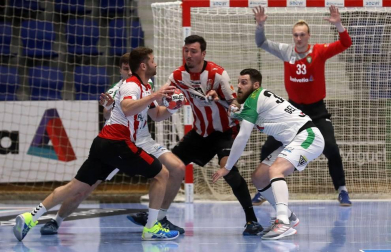 El Helvetia Anaitasuna venció de forma clara al Fertiberia Puerto Sagunto (33-28) y volvió a ganar tras cuatro derrotas consecutivas.