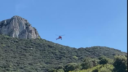 Rescate en helicóptero de una montañera en la Peña de Unzué