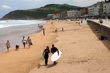 El primer día sin cierre perimetras tras el fin del estado de alarma, San Sebastián y Zarautz se confirmaron como dos de los destinos predilectos para los navarros